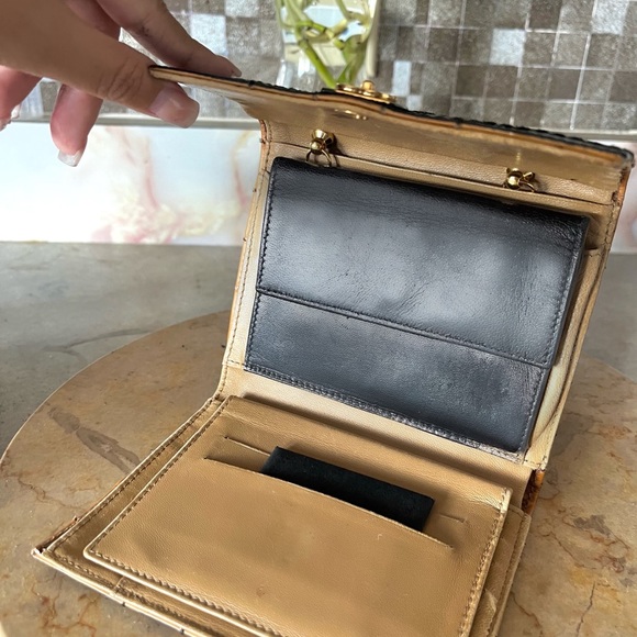 Chanel woc crossbody bag - Picture 8 of 10